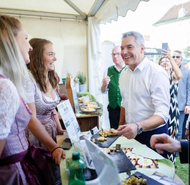mit Bundeskanzler Karl Nehammer